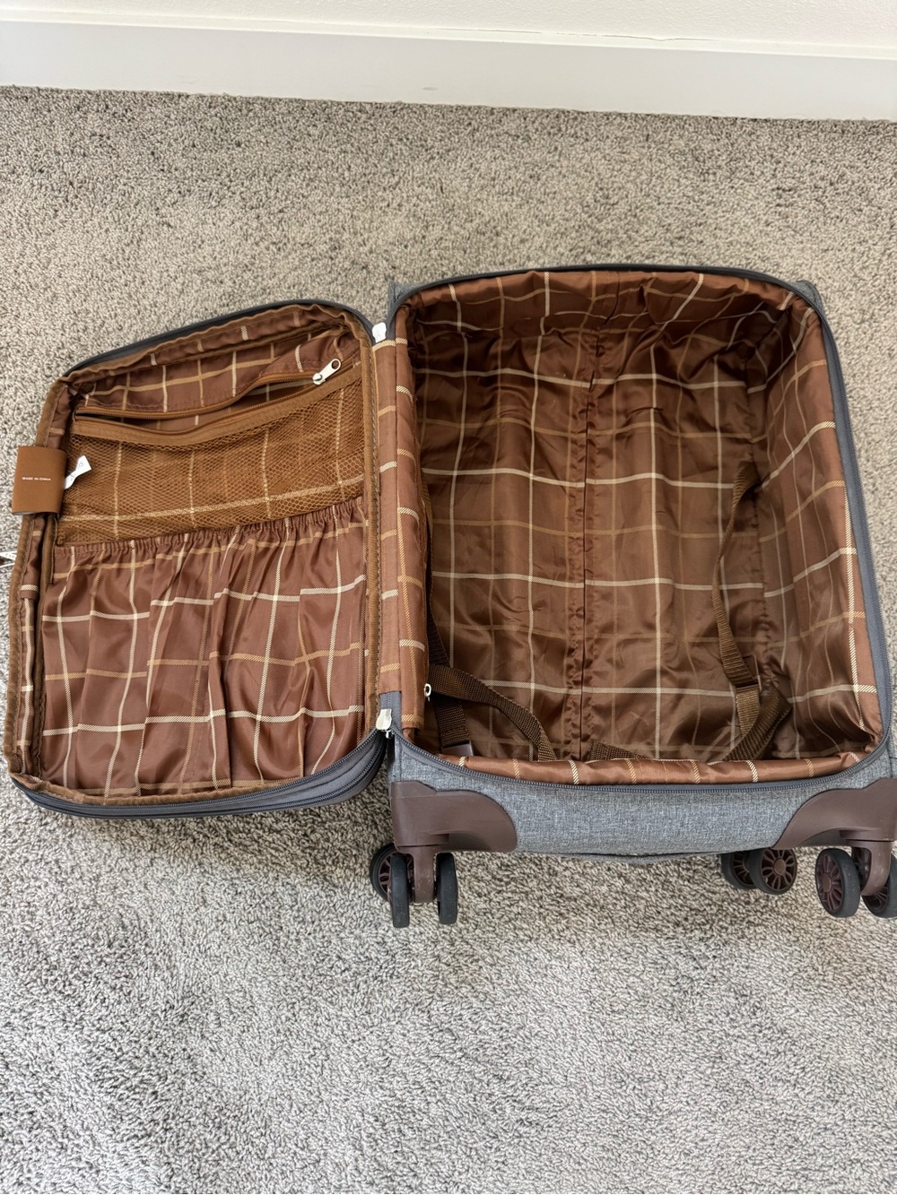 London Fog Gray Travel Luggage Set with Brown Trim - 2-Piece Spinner and Tote - Picture 3 of 8